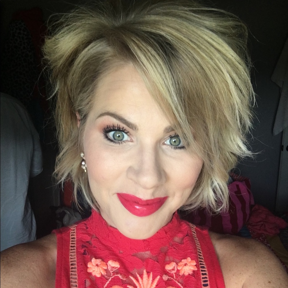 Meet your Posher, Andrea