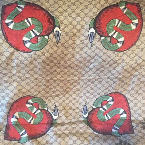 Gucci Scarf - Picture 7 of 7