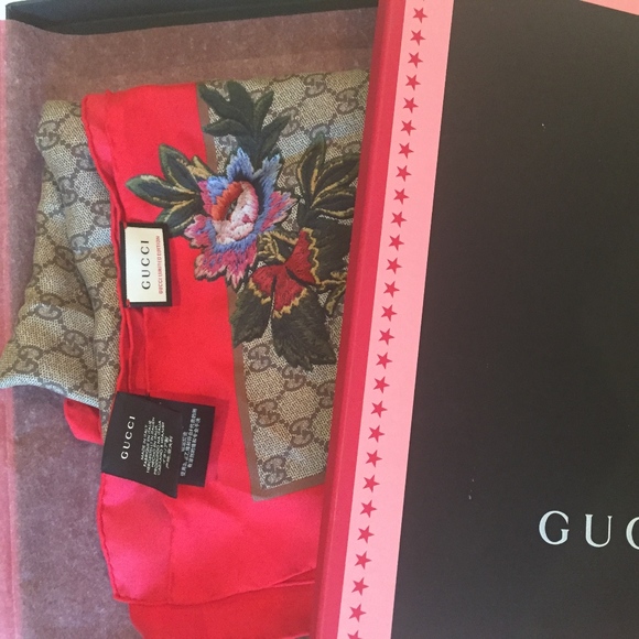 Gucci Scarf - Picture 2 of 7