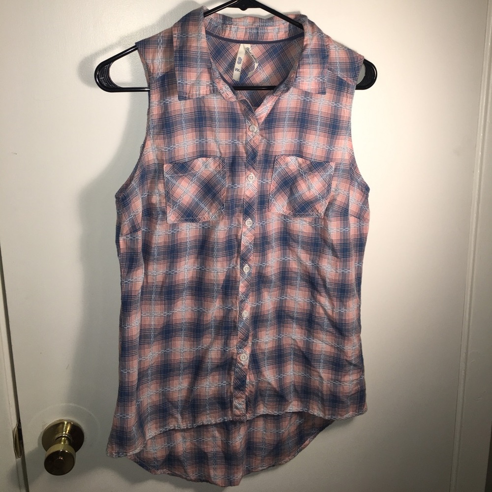 Great pink and navy plaid top!