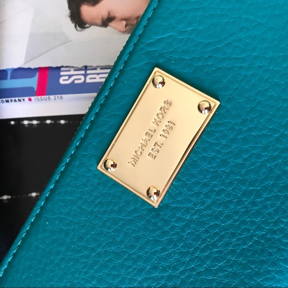 Michael kors continental leather wallet