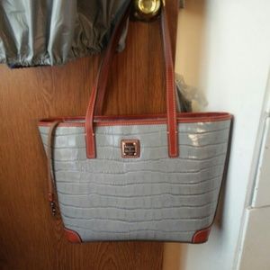 Dooney & Bourke purse