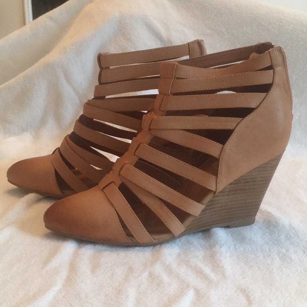 Jeffrey Campbell tan multi strap wedged heels
