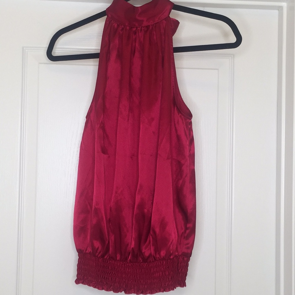 Sophisticated satin looking tank top