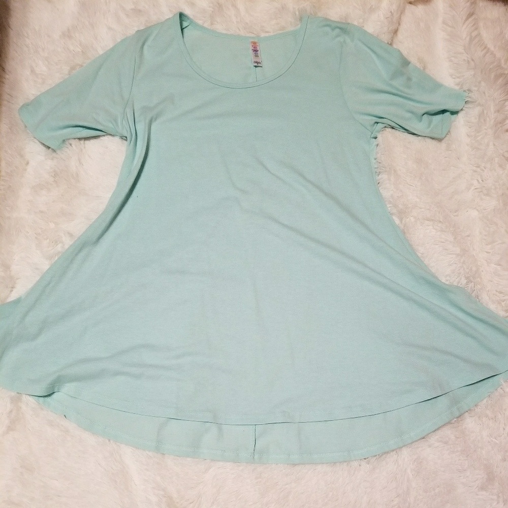 Lularoe Perfect Tee
