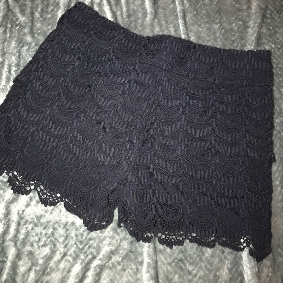 Scalloped Navy Blue Shorts by LOFT S/M - Picture 1 of 4