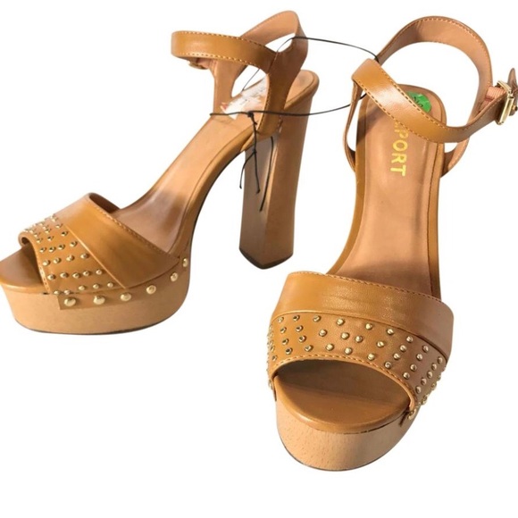 REPORT STUDDED PLATFORM HEELS - Picture 1 of 7