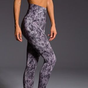 Onzie high waist workout legging
