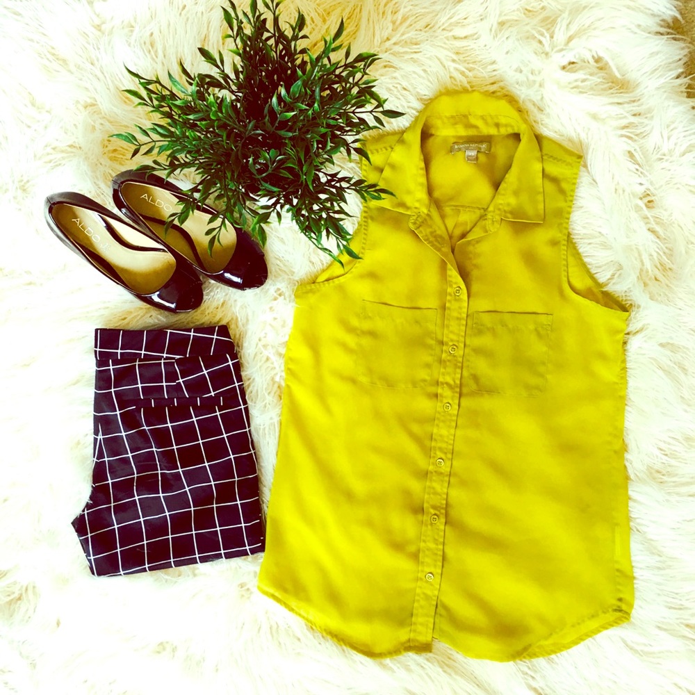 🎈SALE🎈Banana Republic Yellow Top