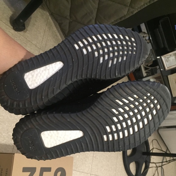 Oreo Yeezys - Picture 5 of 7