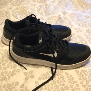 Barely worn Womens Nikes!
