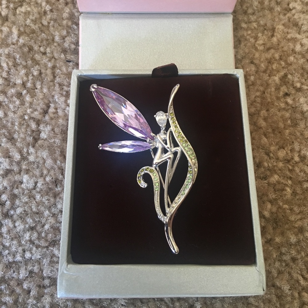 Brand new crystal brooch