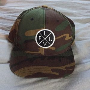 LIVE FIT snap back hat