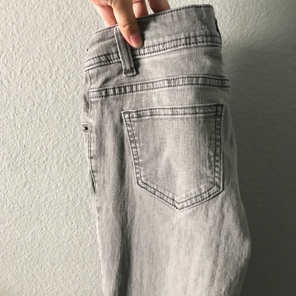 Gray skinny jeans