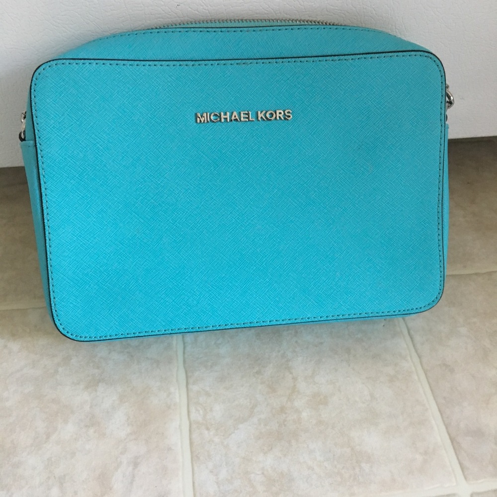 Michael Kors cross body purse