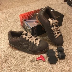 Men's Heelys Brown Skate Shoes size 10
