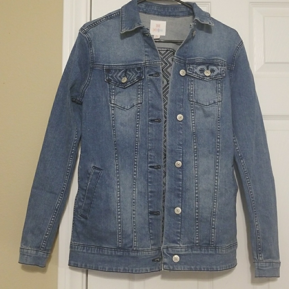 BNWT.... XS Lularoe Jaxon jean jacket