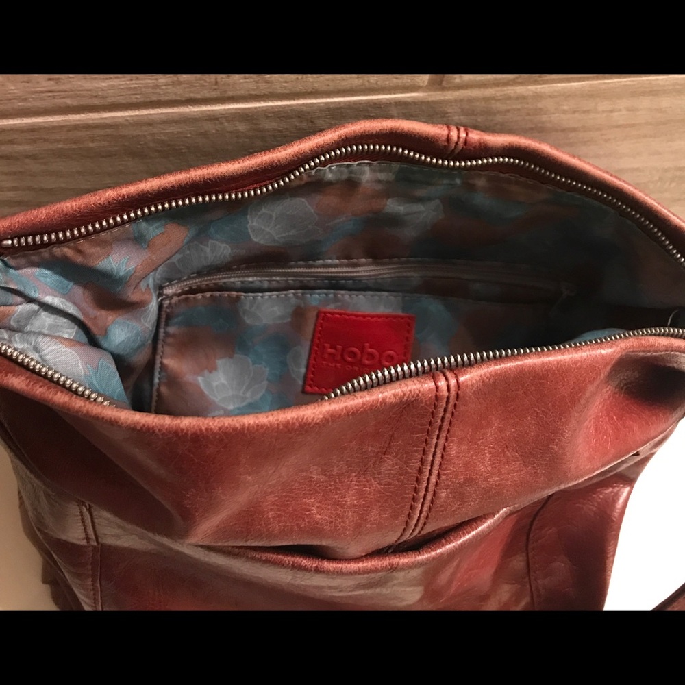 HOBO 'Reghan' Leather Shoulder Bag