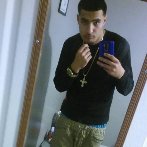 Meet your Posher, Cesar - Picture 1 of 1