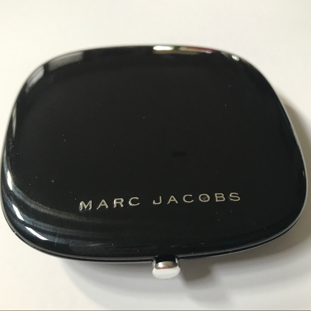 SOLD- MARC JACOBS Perfection Powder