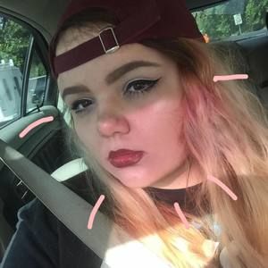 Meet your Posher, Leslie