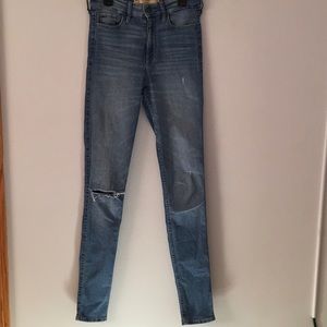 Hollister long high rise jeans