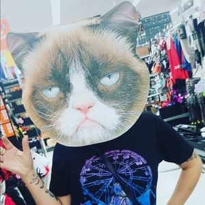 Meet your Posher, April