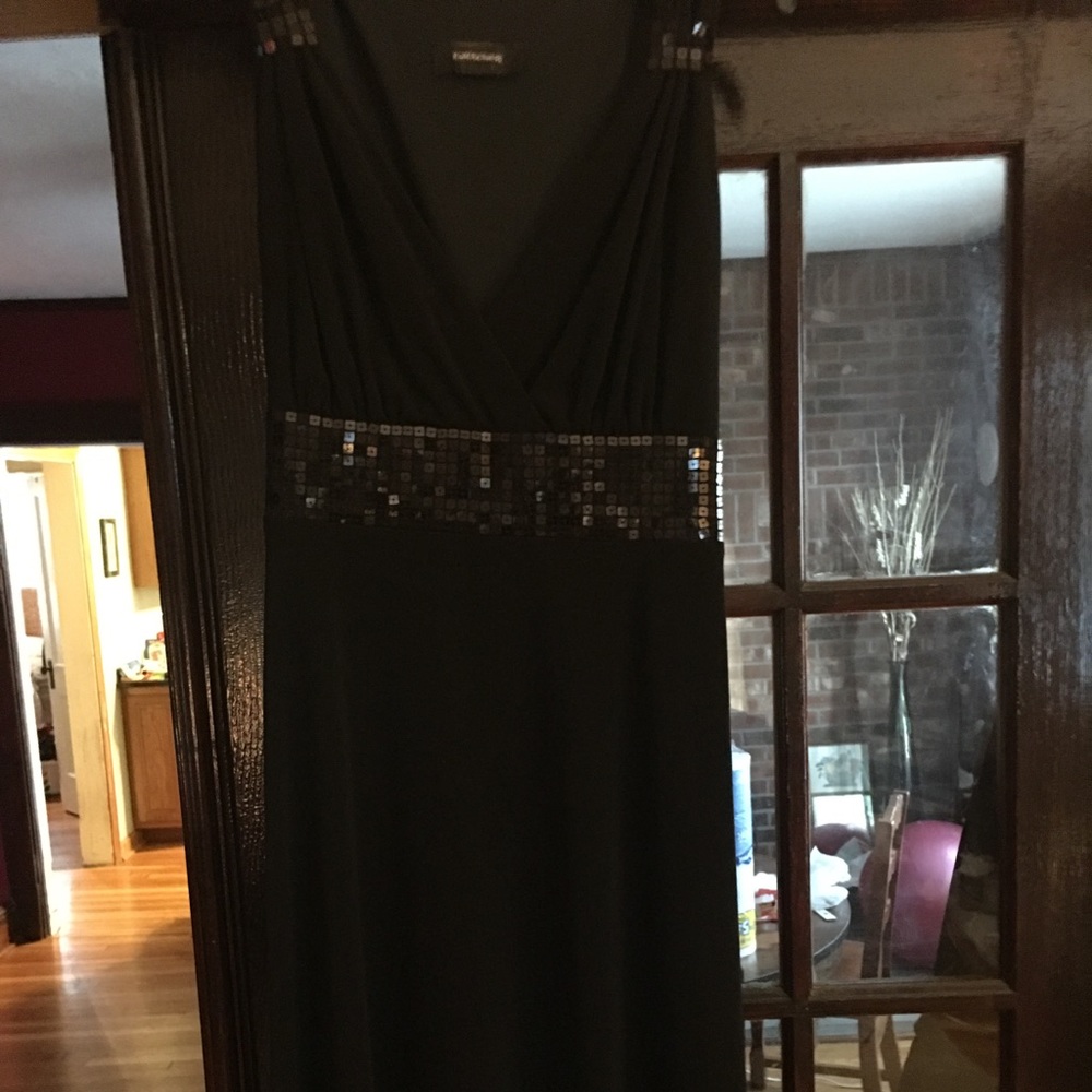 Black Marilyn Monroe style dress with sequins!