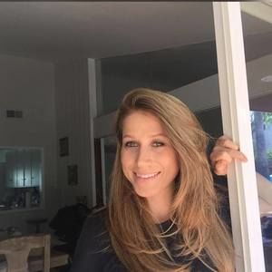 Meet your Posher, Hadas