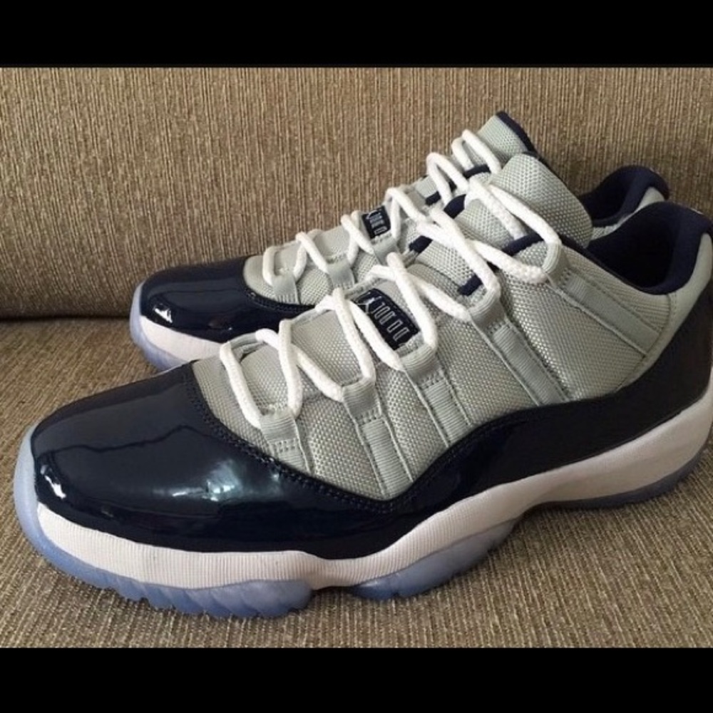 Men's Jordan 11 Georgetown low