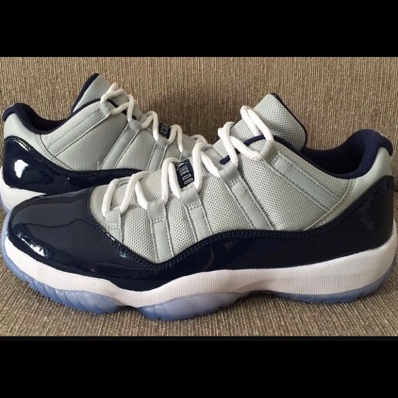 Men's Jordan 11 Georgetown low - Picture 2 of 4