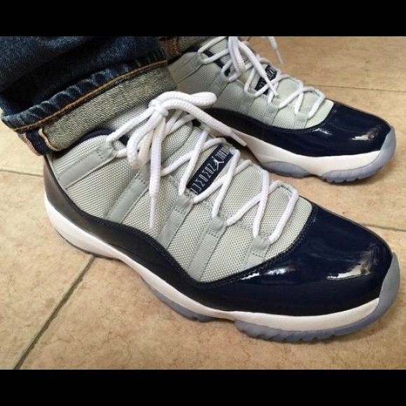 Men's Jordan 11 Georgetown low - Picture 4 of 4