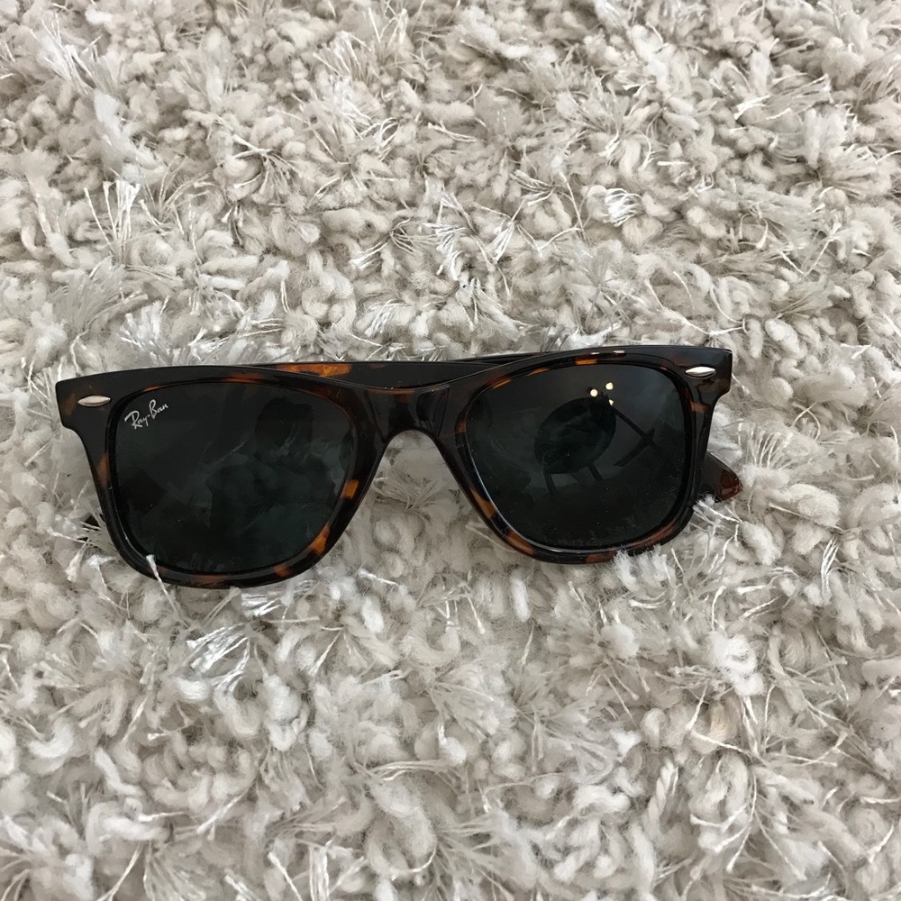 Ray ban style aviators