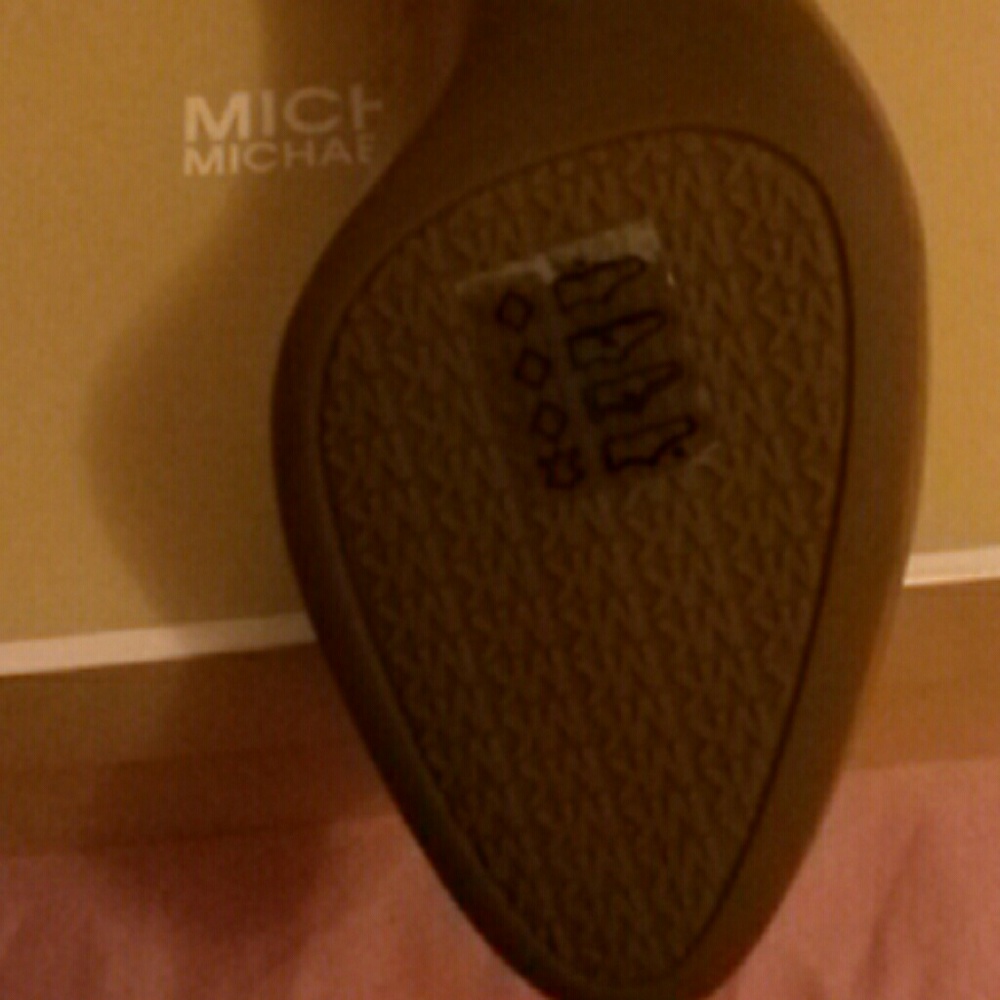 Heels - Picture 5 of 5