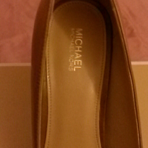 Heels - Picture 4 of 5