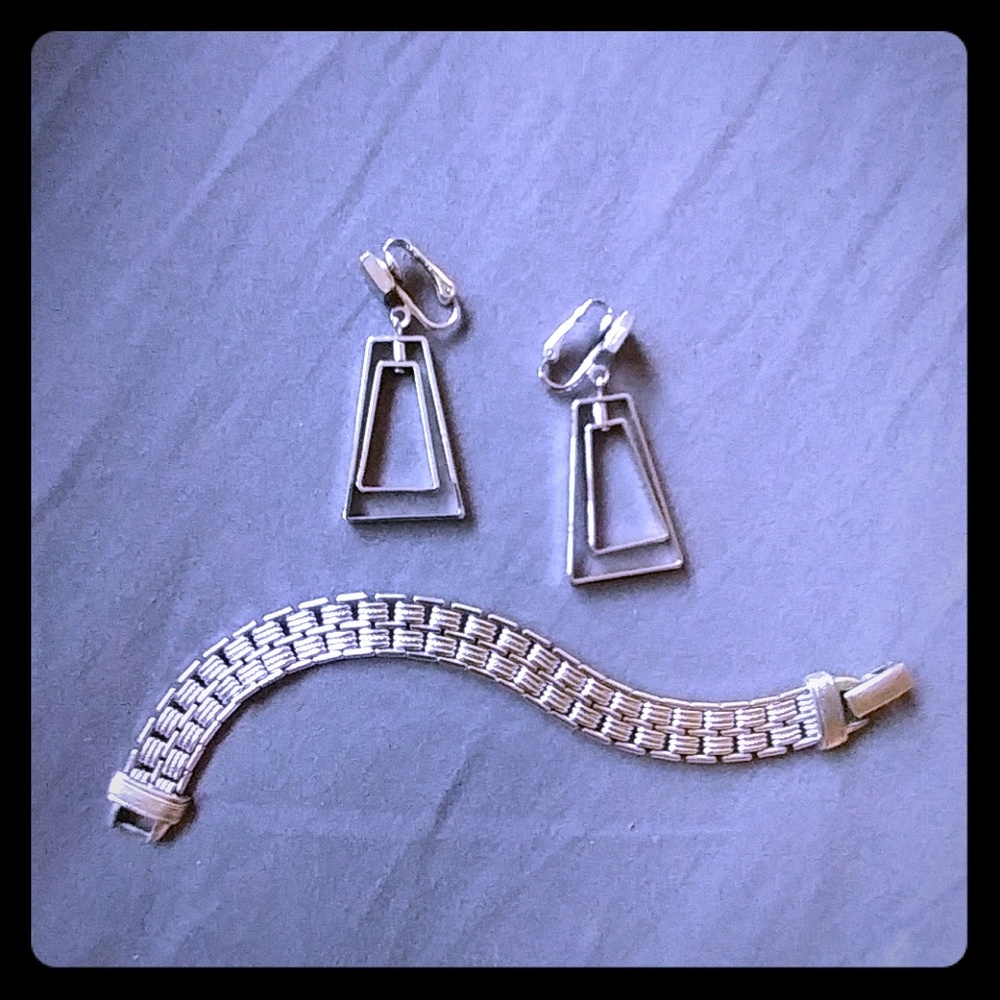 Mod style earings and braclet