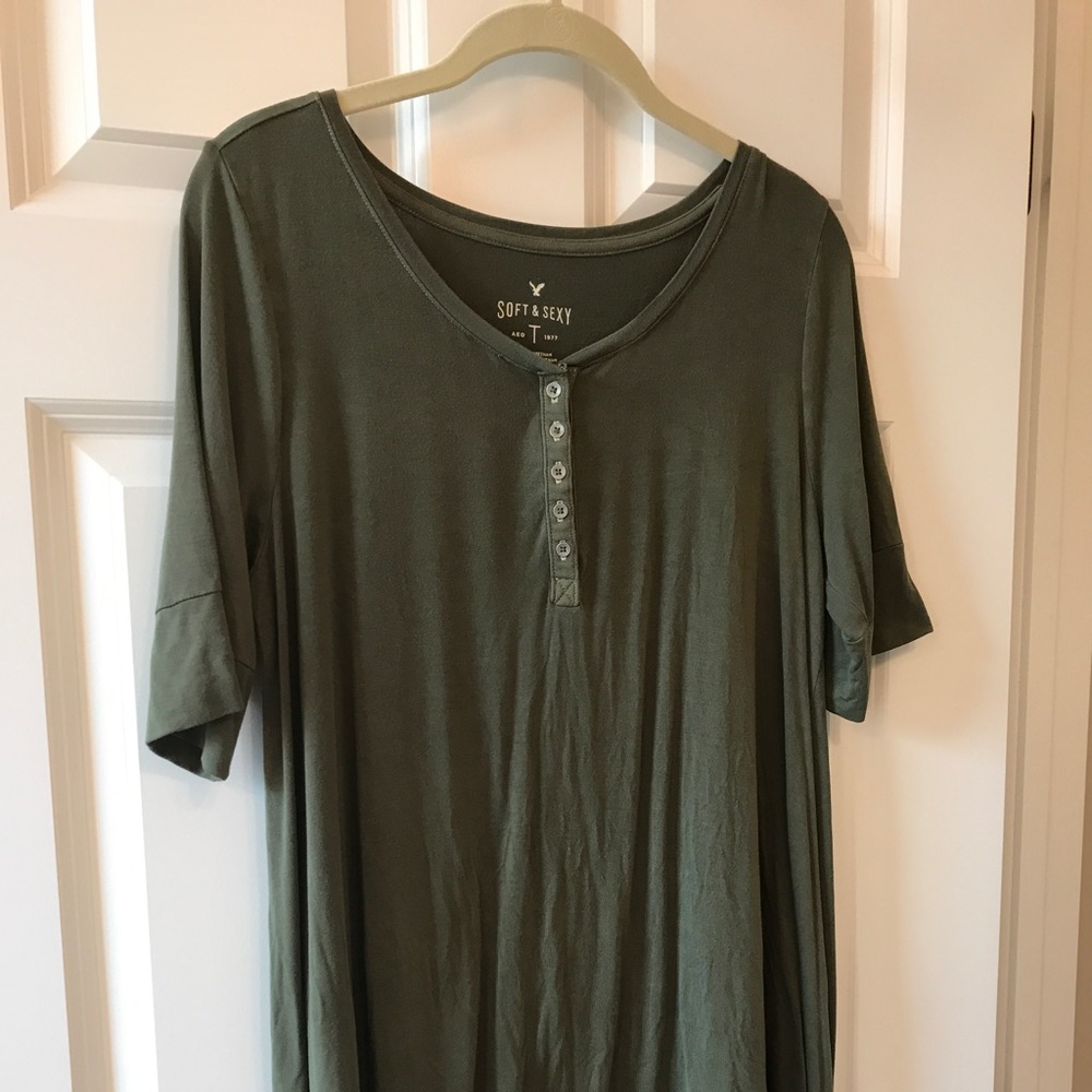 American Eagle Soft & Sexy High Low T Shirt Green