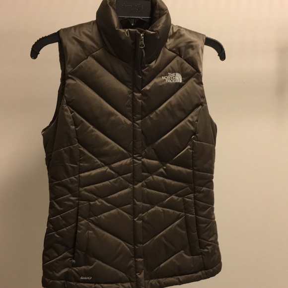 The North Face 550 Puffy Vest - Picture 1 of 8