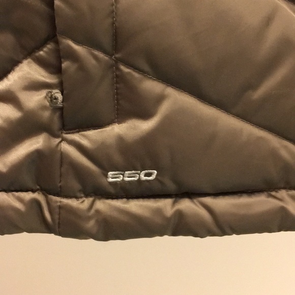 The North Face 550 Puffy Vest - Picture 4 of 8