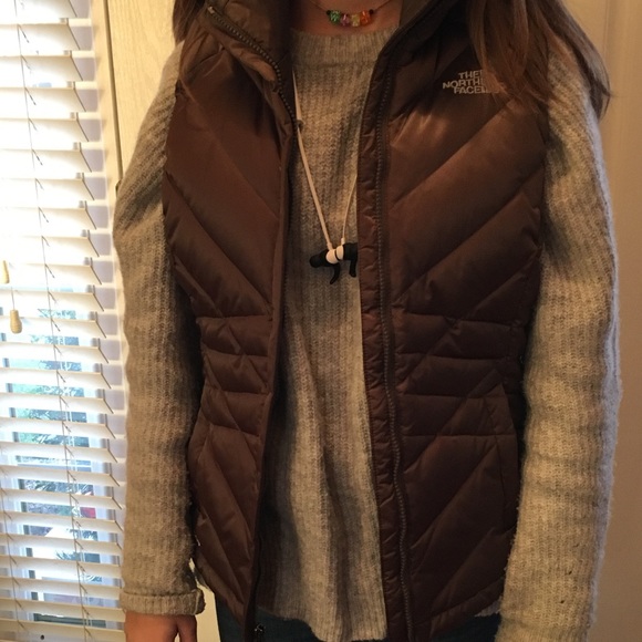 The North Face 550 Puffy Vest - Picture 5 of 8