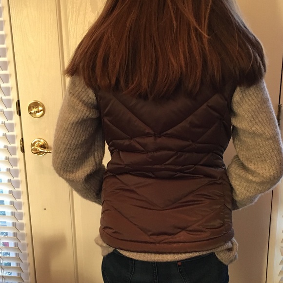 The North Face 550 Puffy Vest - Picture 7 of 8