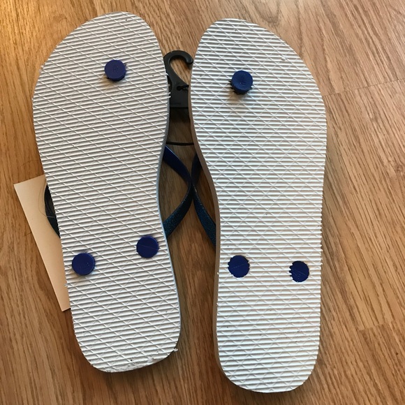 Wonder Woman flip flops - Picture 4 of 4