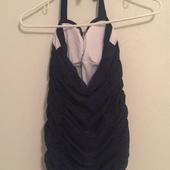 Retro one piece! - Picture 4 of 4