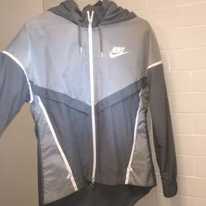 NIKE grey windbreaker