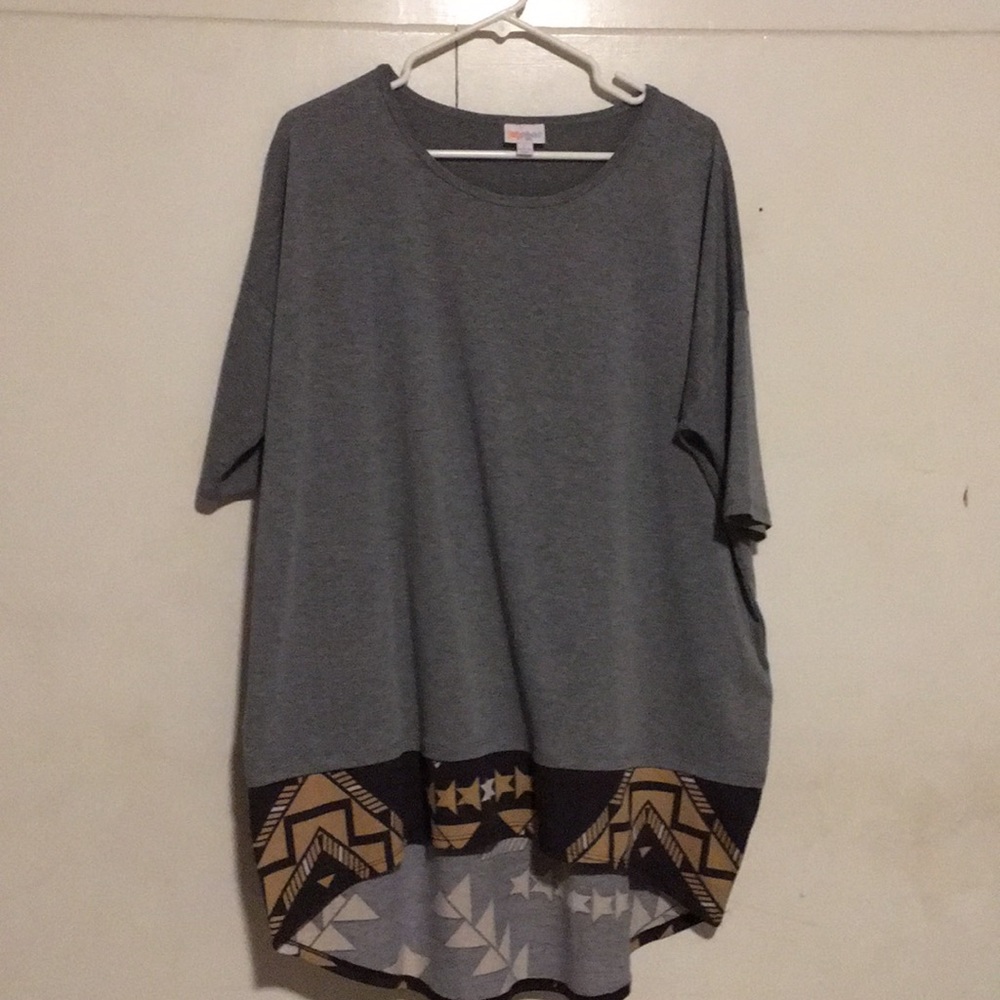 Large Grey Black and Tan Irma LuLaRoe 👚