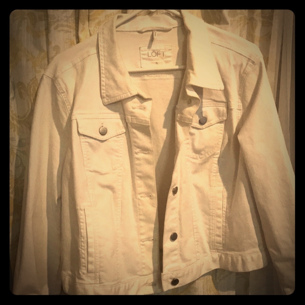 LOFT XL White Denim Jacket ❤️❤️🌷