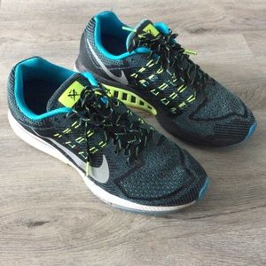 Nike Running Shoes! MAKE AN OFFER!