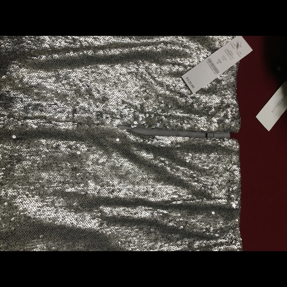 New White House Black Market silver sequin skirt - Picture 4 of 6