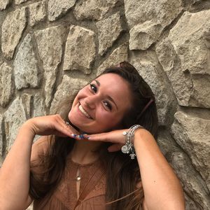 Meet your Posher, Lily