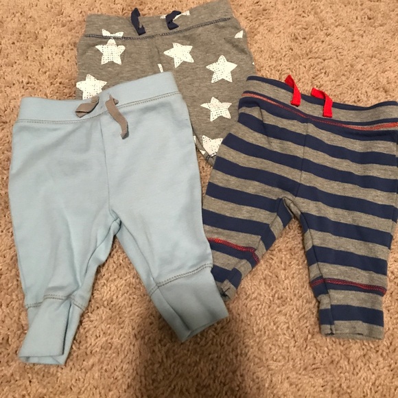 3 pairs of sweatpants. - Picture 1 of 2